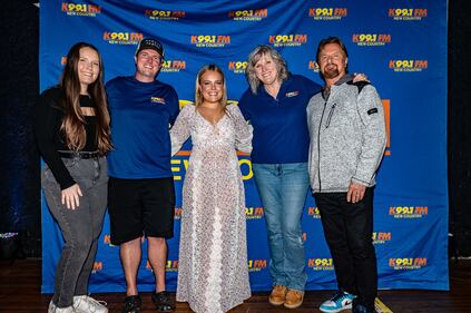 Check out your photos with MaRynn Taylor at the Flying Pig Tavern on Friday, October 13th, 2023.
