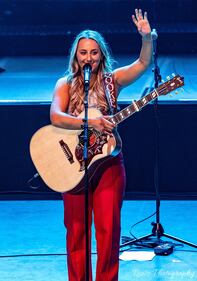 Check the photos from Brett Young, Morgan Evans, & Ashley Cooke's concert at KEMBA LIVE! in Columbus on Thursday, March 30th, 2023
