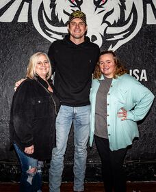 Check out your photos with Matt Stell at the Flying Pig Tavern on Monday, February 5th, 2024.