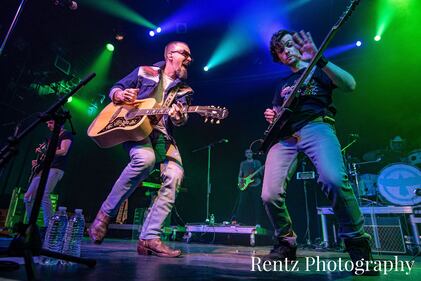 Check out the photos from Elvie Shane & Frank Ray's concert at Bogart's in Cincinnati on Thursday, March 24th, 2022