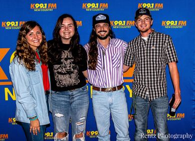Check out your photos with Ian Munsick at  W.O. Wrights on Tuesday, September 21st, 2021.