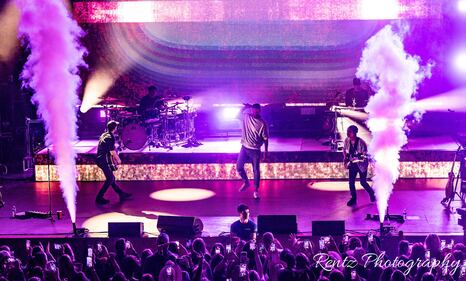 Check the photos from Brett Young, Morgan Evans, & Ashley Cooke's concert at KEMBA LIVE! in Columbus on Thursday, March 30th, 2023