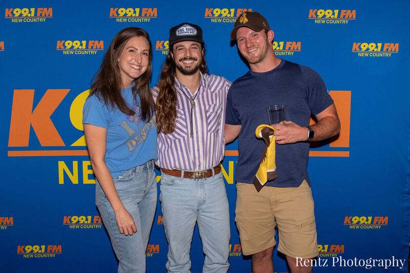 Check out your photos with Ian Munsick at W.O. Wrights on Tuesday, September 21st, 2021.