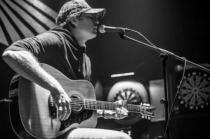 Check out your photos with Matt Stell at the Flying Pig Tavern on Monday, February 5th, 2024.