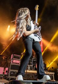 Check out the photos from our 32nd Birthday Bash Concert at the Rose Music Center with Lee Brice and Lindsay Ell on August 13th, 2021