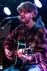 Check out your photos with Jordan Harvey at W.O. Wrights on October 11th, 2022.