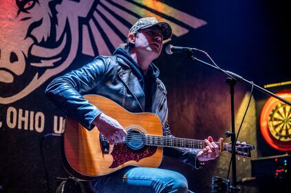 Check out your photos with Matt Stell at the Flying Pig Tavern on Monday, February 5th, 2024.