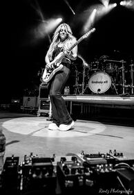 Check out the photos from our 32nd Birthday Bash Concert at the Rose Music Center with Lee Brice and Lindsay Ell on August 13th, 2021