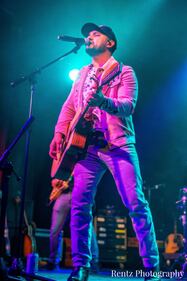 Check out the photos from Frank Ray's concert at Bogart's in Cincinnati on Thursday, March 24th, 2022.