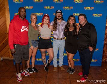 Check out your photos with Ian Munsick at  W.O. Wrights on Tuesday, September 21st, 2021.