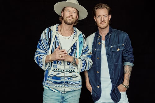 Tyler Hubbard, Brian Kelley, and their wives spend the week together in Idaho
