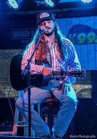 Check out your photos with Ian Munsick at  W.O. Wrights on Tuesday, September 21st, 2021.