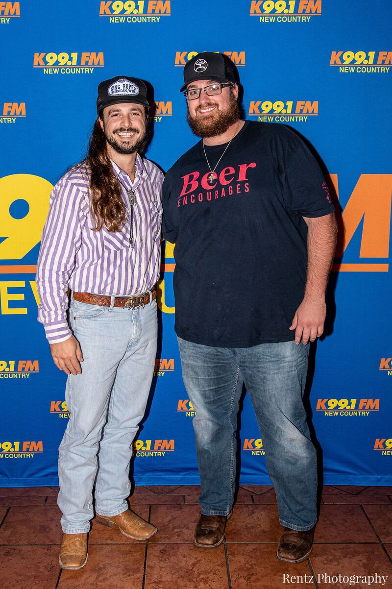 Check out your photos with Ian Munsick at W.O. Wrights on Tuesday, September 21st, 2021.