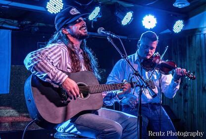 Check out your photos with Ian Munsick at  W.O. Wrights on Tuesday, September 21st, 2021.