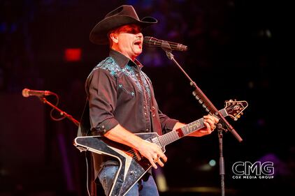 Big & Rich hit the stage on Friday night, February 23, 2024, at the San Antonio Rodeo with a big show! Celebrating our service men and women, vets, and heroes, they performed their hits. Gretchen Wilson came out a few songs into the set to sing even more amazing songs, and the crowd loved every minute of it.