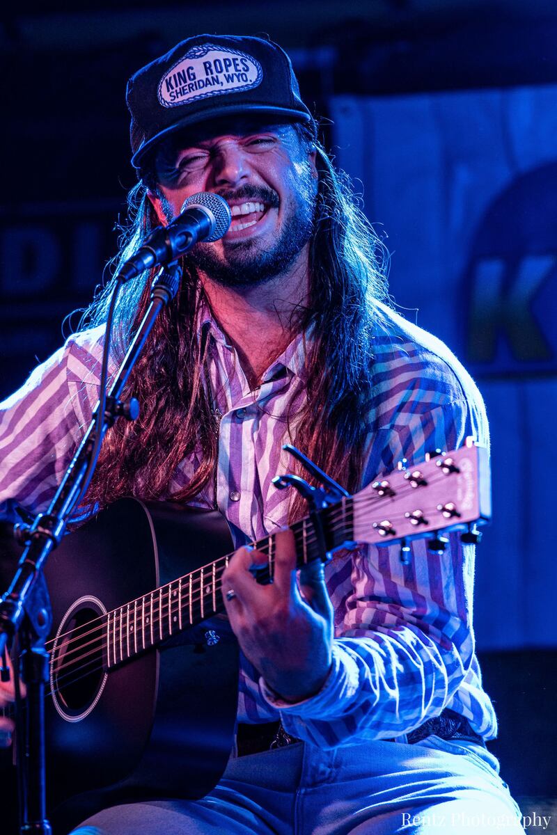 Check out your photos with Ian Munsick at W.O. Wrights on Tuesday, September 21st, 2021.