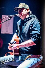 Check out your photos with Matt Stell at the Flying Pig Tavern on Monday, February 5th, 2024.