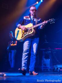Check out the photos from Elvie Shane & Frank Ray's concert at Bogart's in Cincinnati on Thursday, March 24th, 2022