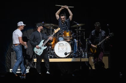 Check out the photos from the closing night of Thomas Rhett's Bring The Bar To You Tour featuring Parker McCollum and Conner Smith on Saturday, October 15th, 2022.