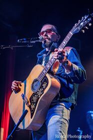 Check out the photos from Elvie Shane & Frank Ray's concert at Bogart's in Cincinnati on Thursday, March 24th, 2022