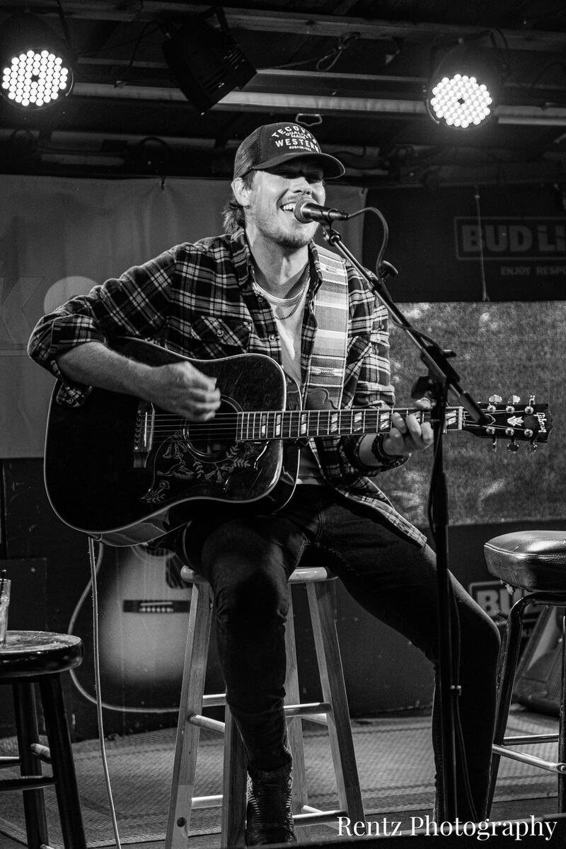Check out your photos with Tenille Arts and George Birge from Wednesday, October 20th, 2021