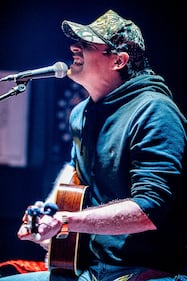 Check out your photos with Matt Stell at the Flying Pig Tavern on Monday, February 5th, 2024.