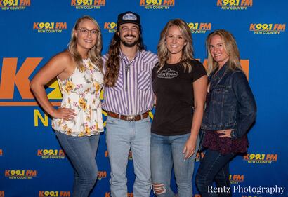 Check out your photos with Ian Munsick at  W.O. Wrights on Tuesday, September 21st, 2021.