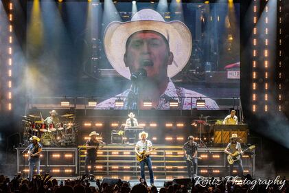 Check out the photos from Jon Pardi's concert at the Rose Music Center with Lainey Wilson and Hailey Whitters on Saturday, September 17th, 2022.