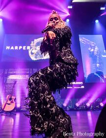View photos from Nelly's concert with Harper Grace and Blanco Brown at the Icon Music Center in Cincinnati on November 14th, 2021