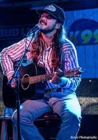 Check out your photos with Ian Munsick at  W.O. Wrights on Tuesday, September 21st, 2021.