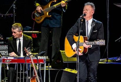View the photos from Lyle Lovett's concert at The Rose Music Center on July 26th, 2023.