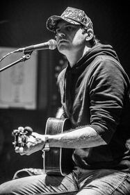 Check out your photos with Matt Stell at the Flying Pig Tavern on Monday, February 5th, 2024.