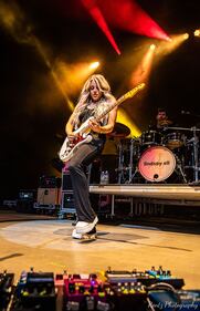 Check out the photos from our 32nd Birthday Bash Concert at the Rose Music Center with Lee Brice and Lindsay Ell on August 13th, 2021