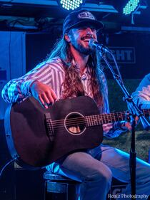 Check out your photos with Ian Munsick at  W.O. Wrights on Tuesday, September 21st, 2021.