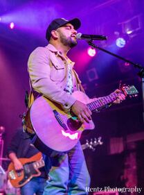 Check out the photos from Frank Ray's concert at Bogart's in Cincinnati on Thursday, March 24th, 2022.