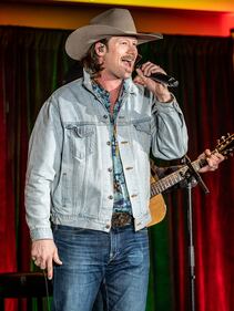 Check out all of your photos from K99.1FM's Jingle Bell Jam with MaRynn Taylor, Chase Matthew, and Brian Kelley on Wednesday, December 6th at Hollywood Gaming at Dayton Raceway.
