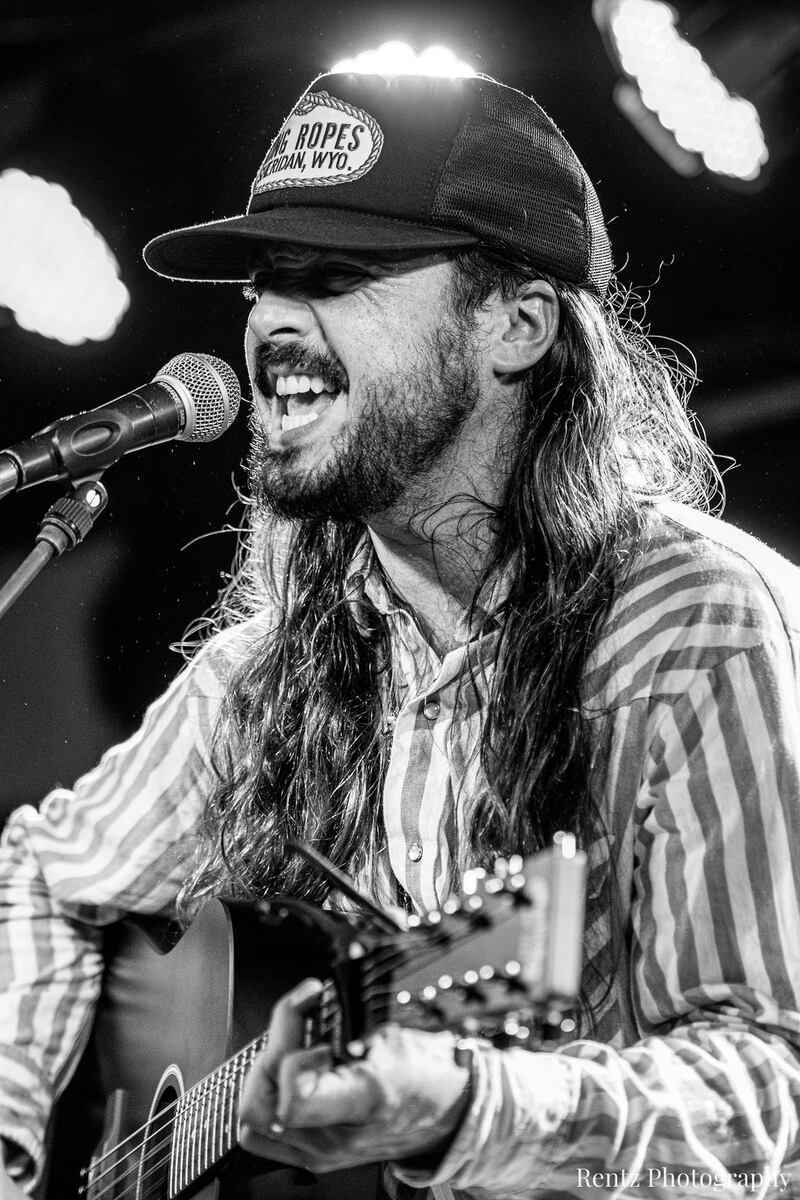Check out your photos with Ian Munsick at W.O. Wrights on Tuesday, September 21st, 2021.