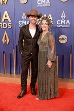 NASHVILLE, TENNESSEE - NOVEMBER 20: EDITORIAL USE ONLY (L-R) Dustin Lynch and Patti Lynch attend The 58th Annual CMA Awards at Music City Center on November 20, 2024 in Nashville, Tennessee. (Photo by Jason Kempin/Getty Images)