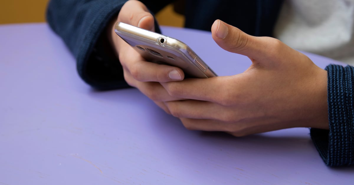 What a new Ohio law means for students who bring their phones to school this year