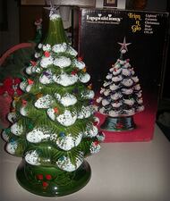 According to an expert, ceramic Christmas tree prices rise around the holidays. The decorations peaked in the '60s and '70s. They're simple, no mess decorations people like for nostalgic reasons as well. Buyers like very small, very large, or clean